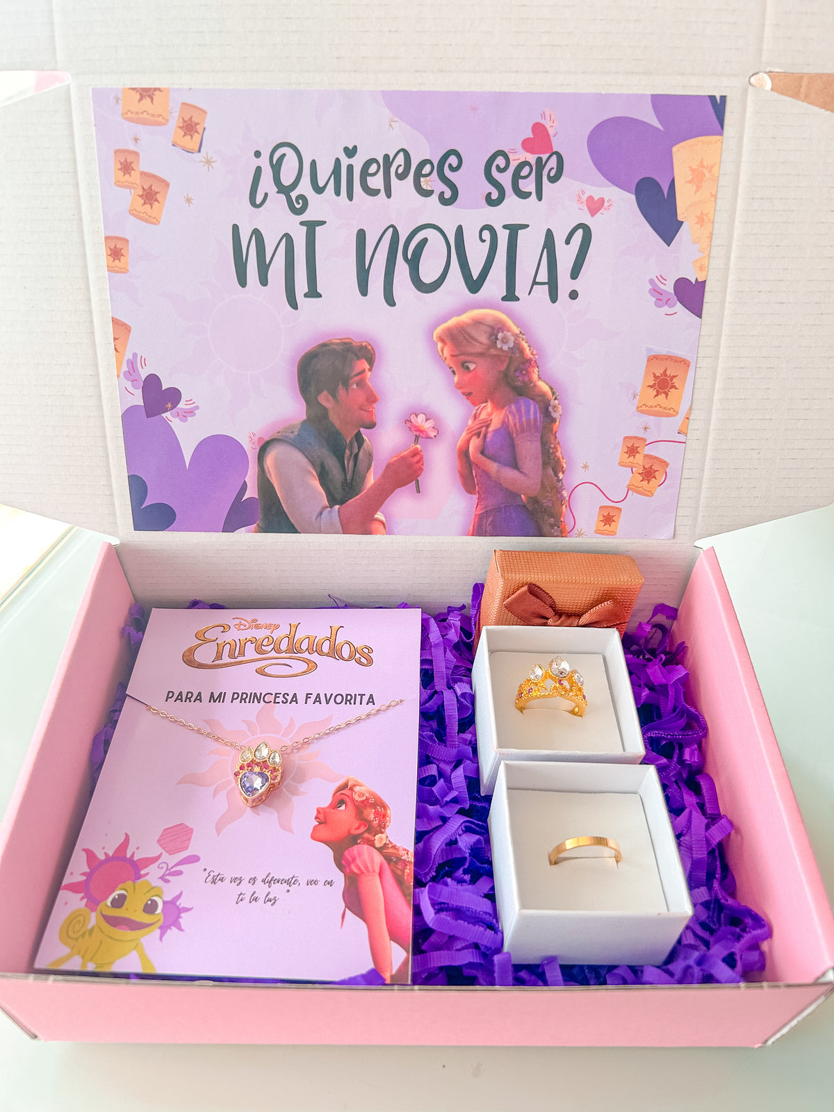 Box Enredados L  ¿quieres ser mi novia? (rapunzel y Flynn) 1