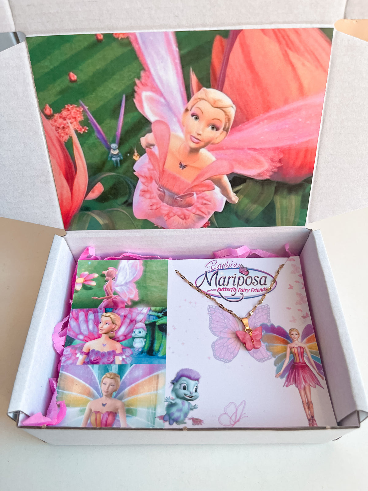 Box collar Barbie mariposa