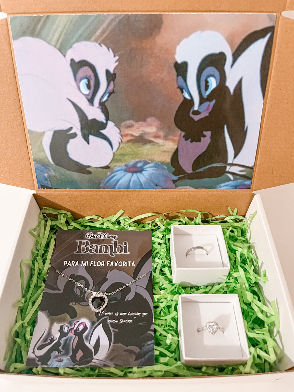 Box Pareja de Zorrillos BANBI L | Flor y Petunia